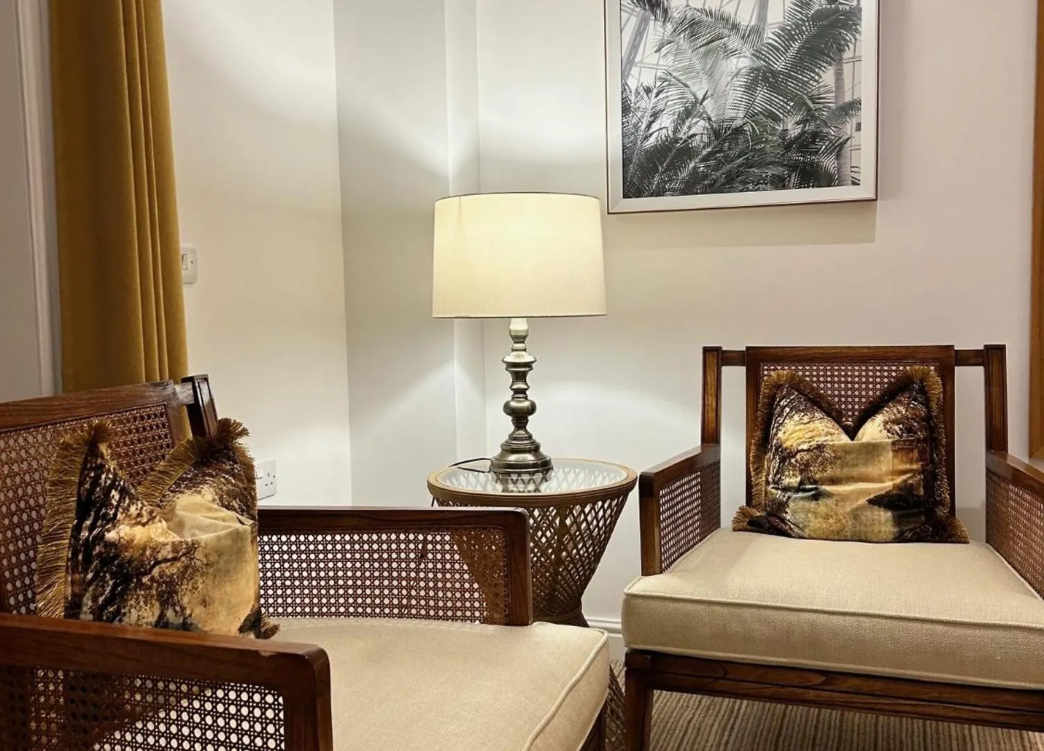 לינה וארוחת בוקר הבדן ברידג' Hebden Townhouse 3*,